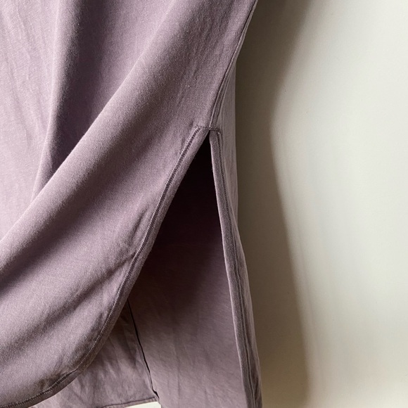 Lululemon Side Story Tee - Picture 8 of 10